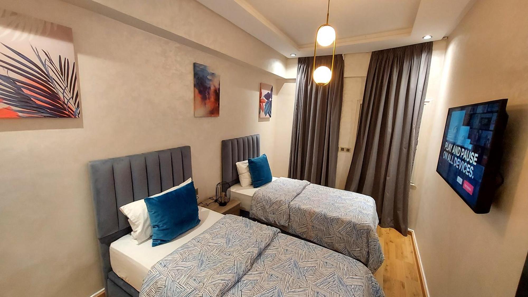 luxury apartment of 80m2 , 1minute from hassan2 mosquè from family , pour famille , INTERDIT COUPLES ARAABIC NON MARIÉ, FORBIDDEN UNMARRIED ARAABIC COUPLES Casa Blanca Exterior foto